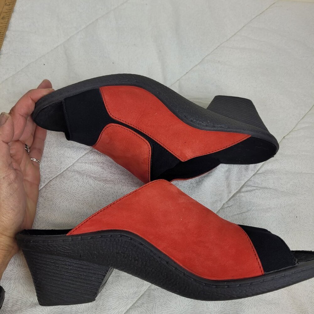 Porta red black faux suede peep toe sandals wedge soft sole arty funky edgy 8.5 - Picture 8 of 10
